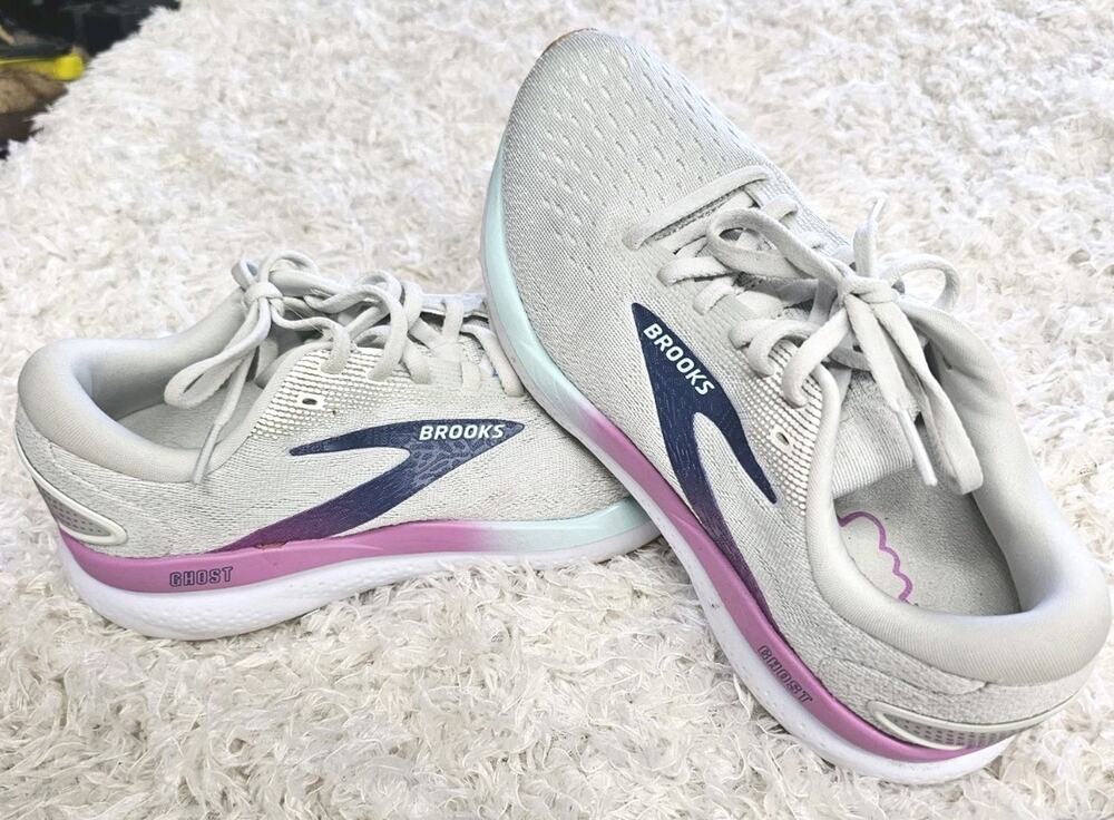 Brooks Ghost 16 Womens Size 8 B Gray Pink Running Shoes Sneakers 1204071B175